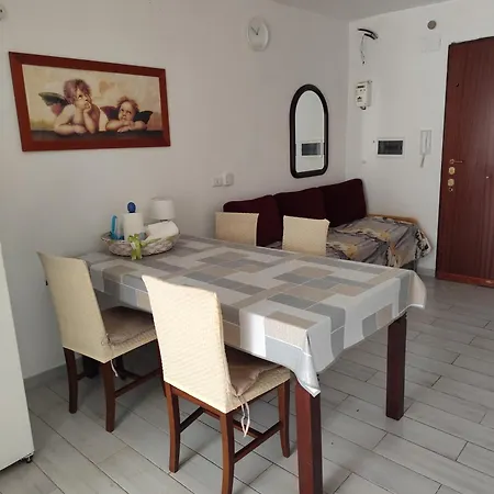 House In Historic Style Palace Apartment Bari