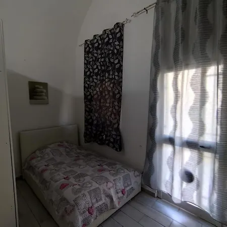 House In Historic Style Palace * Бари